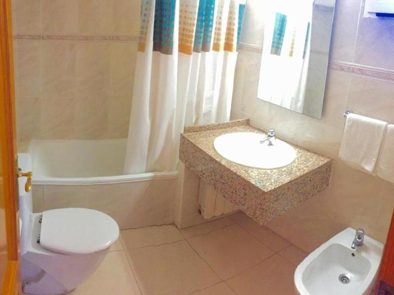 Primavera Loix Aparthotel
