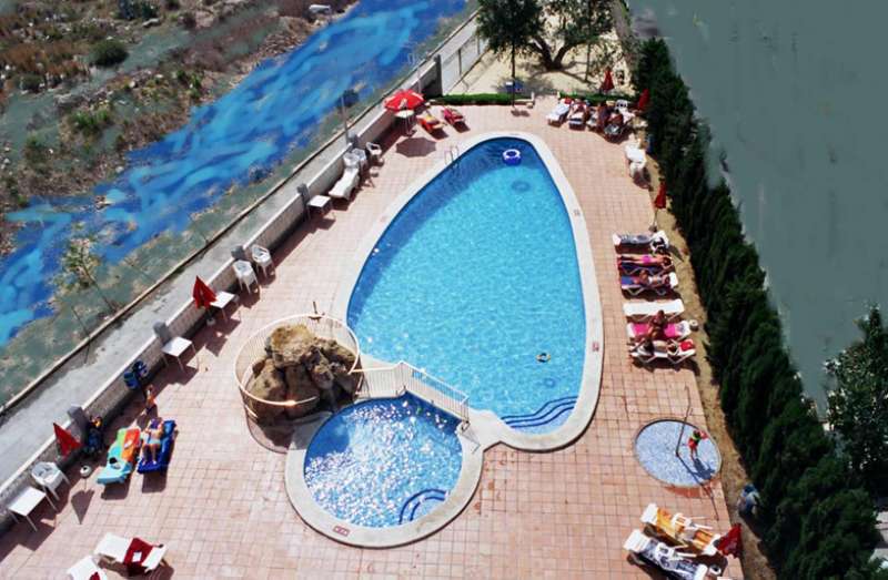 Primavera Loix Apartment *